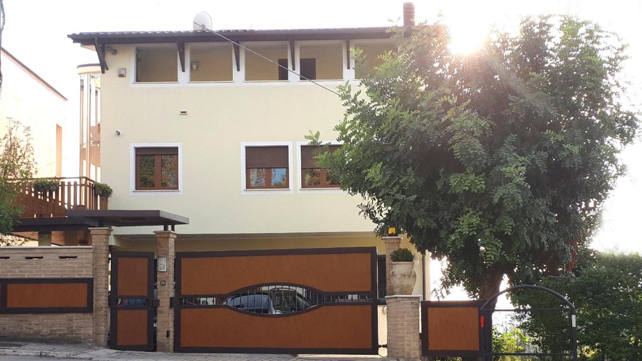 Apartmán Soada Cappelle sul Tavo Exteriér fotografie